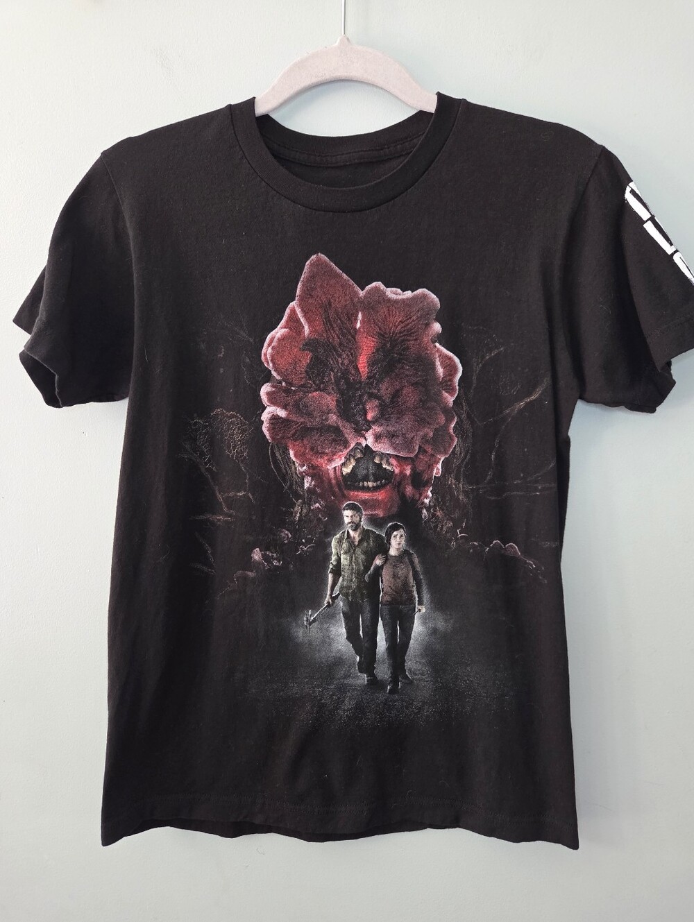 The Last of Us T Shirt Sz S Men’s Halloween Horror Nights Universal Studios 2023